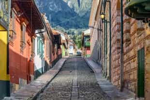 Explore the vibrant neighbourhood of La Candelaria