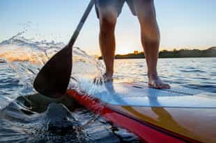 Exlpore the islands on a stand up paddle board 
