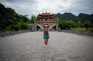 Visit Hoa Lu, ancient capital of Vietnam 