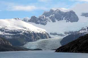 Witness Pia Glacier on a zodiac ride
