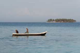 Go fishing near the San Blas archipelago