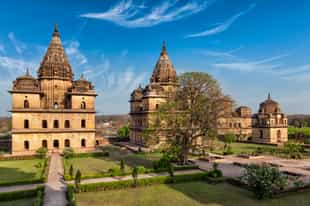 Visit Orchha, a historical city near Betwa River