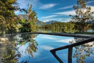 Relax in the thermal baths of Puyuhuapi 
