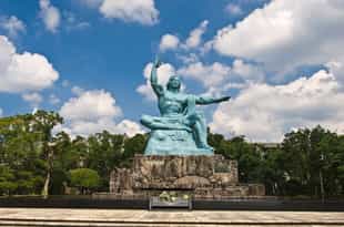 Visit the Nagasaki Peace Park