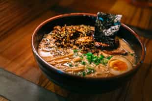 Sample Fukuoka's famous Hakata cuisine