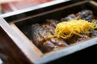 Taste steamed eel in Yanagawa