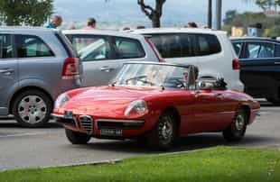 Explore Lake Garda in a classic Alfa Romeo