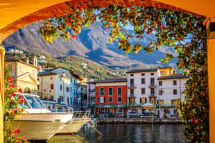 Visit the many villages and towns of Lake Garda