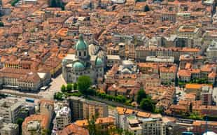 Take a historical city tour of Como