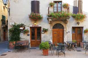 Enjoy a traditional Umbrian dinner in Perugia