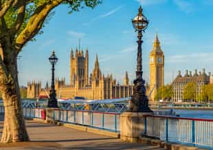 See London's landmarks from a chauffeured car