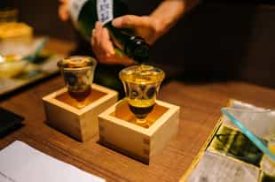 Evening sake, whiskey and cocktail tour in Kyoto