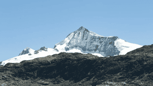 Explore the roots of the Sierra on a Katanzama hike