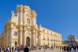 See the majestic Syracuse Cathedral, Ionian Coast