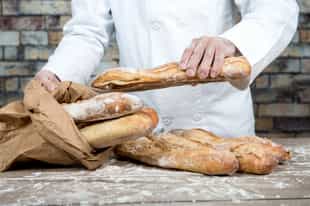 Bake baguettes at a private class in Paris