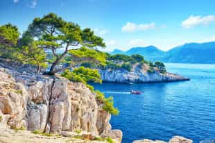 Cruise the Calanques from Cassis by boat