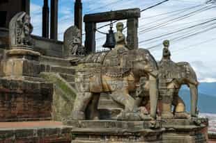 Explore the city of Kirtipur, Kathmandu Valley