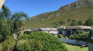 Francolin Manor