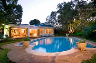 Lupus Den Country House