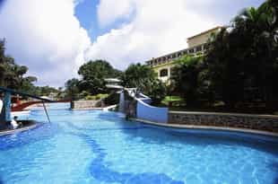 Fariyas Hotel