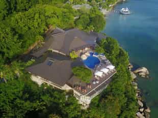 Coco de Mer - Black Parrot Suites Hotel