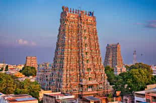 Visit the towering Meenakshi Temple in Mandurai