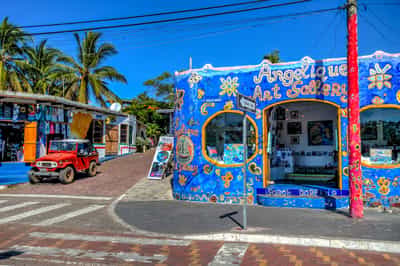 Wander through the streets of Puerto Ayora