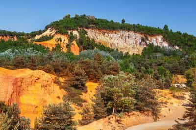 Take a hike in the heart of the Luberon