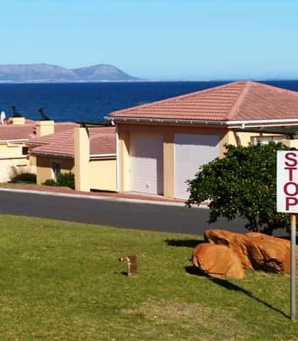 Bradclin - Hermanus, Hermanus | Timbuktu Travel