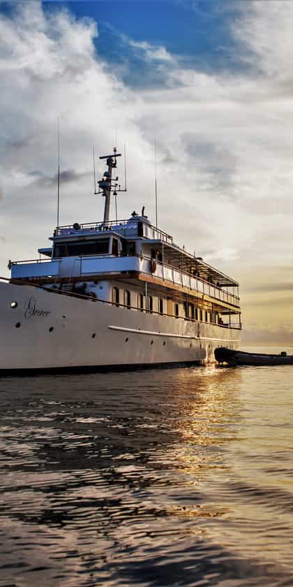M/Y Grace, Isla Santa Cruz | Timbuktu Travel