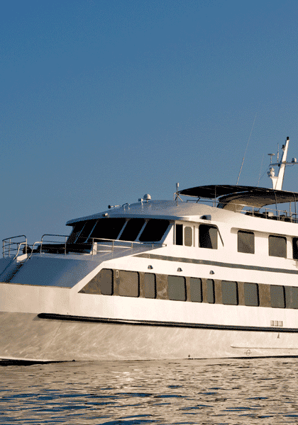 M/Y Integrity, Isla Santa Cruz | Timbuktu Travel