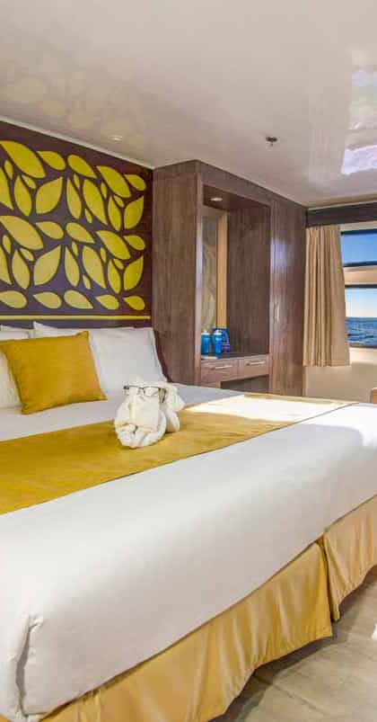 M/C EcoGalaxy II, Isla Santa Cruz | Timbuktu Travel