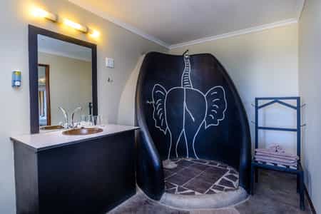 Rest room area