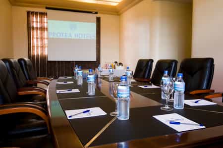Five function rooms with standard equipment.