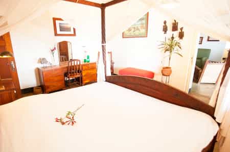 The four Poster room