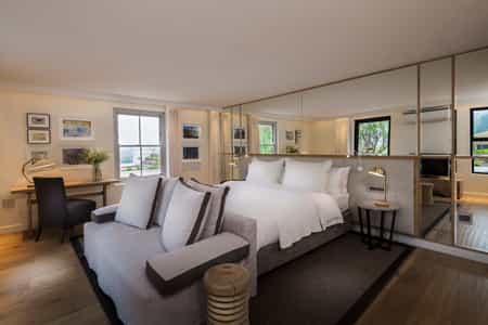 Chardonnay Room 1