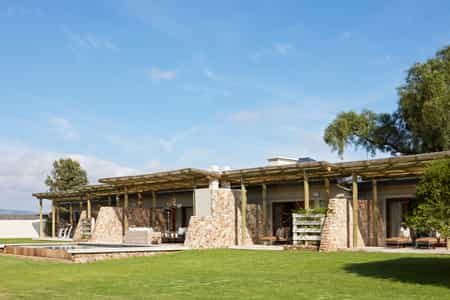 Ideally suited for families of 8 or less with 2 master bedrooms and 2 twin bedrooms, all of which are en-suite