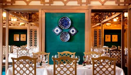 Taj Mahal Hotel, House of Ming Restaurant
