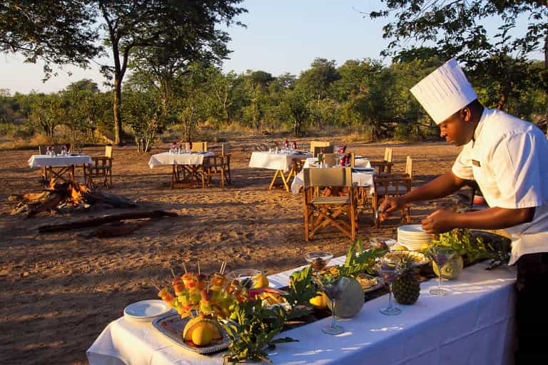 Bush meal on the banks of Chobe