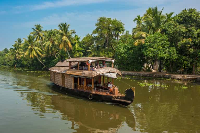 Sailing & houseboats