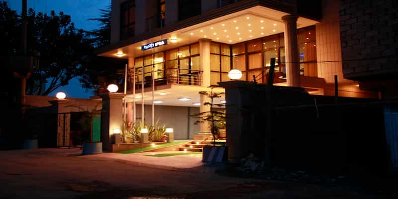 Caravan Hotel