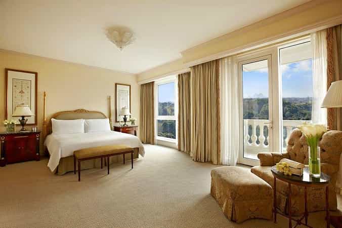 Four Seasons Hotel Cairo at The First Residence