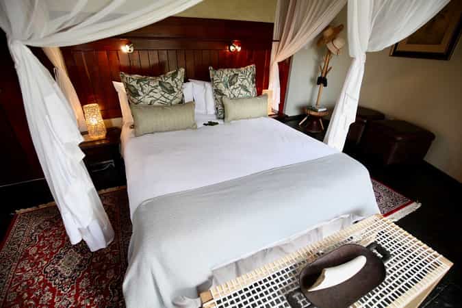 Ivory Wilderness River Rock Lodge