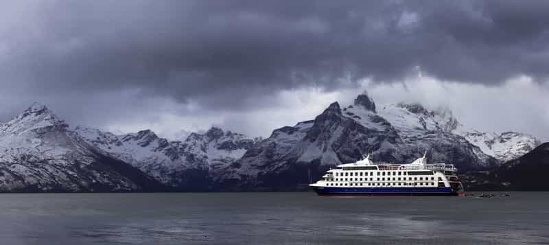 M/V Stella Australis