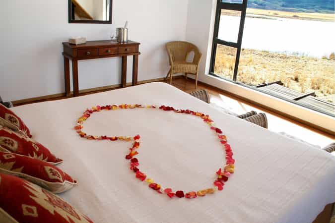 Sani Valley Lakeside Lodge