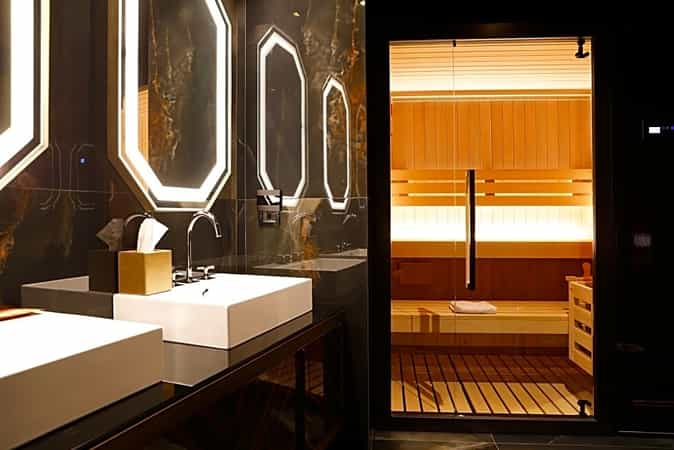 U-Visionary Roma Hotel