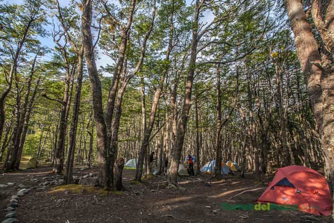 Campground Los Perros (Vertice)