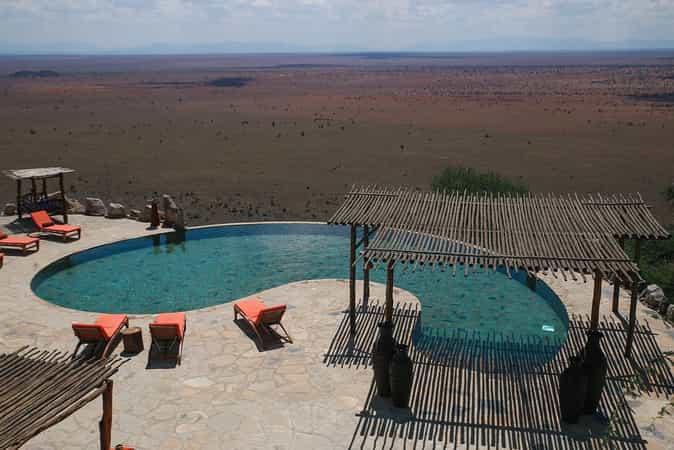 Lions Bluff Lodge