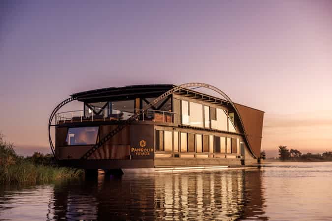 Pangolin Voyager Houseboat