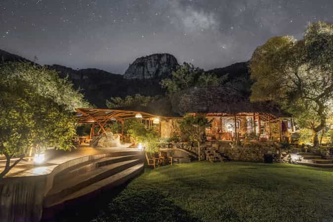 Desert Rose Lodge